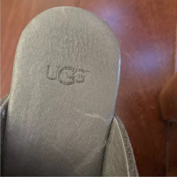 ugg mules size 8 Gray Suede - Picture 6 of 7